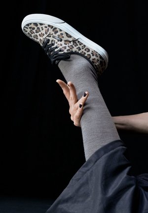 Vans, AUTHENTIC UNISEX, czarny