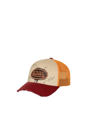 Gorra trucker Von Dutch beige y granate con malla trasera naranja y detalles desgastados en la visera y el panel frontal.