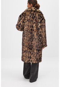 NA-KD LEOPARD  - Vinterfrakke - leopard print