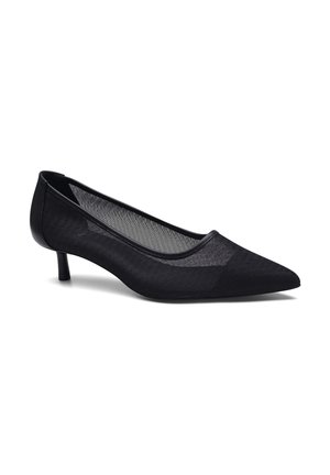 Escarpin pour femmes en mesh noir à bout pointu, à talon kitten bas et fin, avec une bordure lisse autour de l'ouverture.