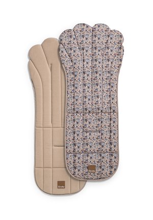 Kaksi pehmustettua vaunujen sisäosaa, yksi beige ja yksi sinisin ja ruskein kukkakuosin koristeltu, molemmissa Elodie-logotagit.