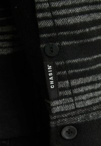 CHASIN' STRYKE GRAPHITE - Vapaa-ajan kauluspaita - black