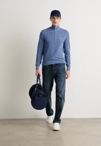 GANT HALFZIP - Pulover - denim blue melange
