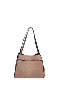 Borsa tote in suede marrone con dettagli in pelle marrone scuro, caratterizzata da una forma affusolata, doppie tracolle e una tasca frontale.