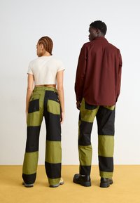 Stan Ray PANT UNISEX - Calças - olive/black