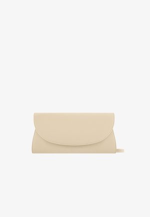 Beige clutch van synthetisch leer met een afgeronde klep, een gladde textuur en een minimalistisch design, zonder zichtbare metalen onderdelen of accenten.