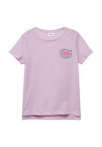 Lilak korte mouwen T-shirt, ronde hals, met een watermeloenafbeelding en de tekst "Verzoet mijn dag" op de linkerkant van de borst. Zachte katoen stof.