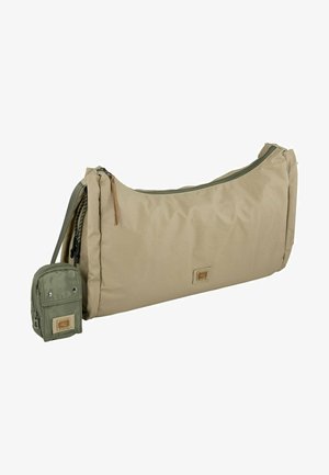 Beige lærred skuldertaske med en grøn lynlås og detaljer, der har en tekstureret overflade. Inkluderer en lille aftagelig grøn pung.