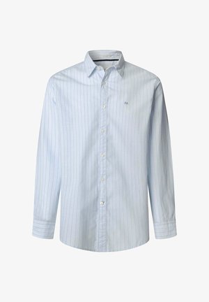 Chemise bleu clair à manches longues avec rayures verticales fines, col pointu et petit logo brodé "P.J.L" sur la poitrine.