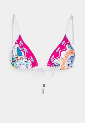 Top bikini triangolo in rosa con vari stampati nautici e motivi di pesci. Presenta spalline bianche regolabili e una chiusura annodata con dettagli in metallo.