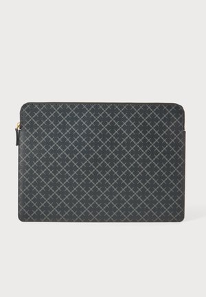 Čierne puzdro na notebook so sivým krížovým vzorom a zlatým zipsom v ľavom hornom rohu.