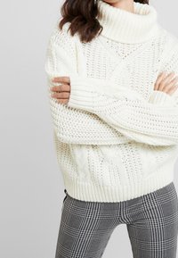 Soyaconcept Maglione - off-white