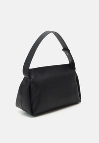 Calvin Klein ELEVATED SOFT SHOULDER BAG  - Rokassoma - black