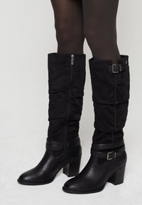 mtng Botas camperas - black