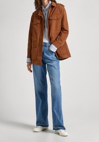 Pepe Jeans Gabardina - brown