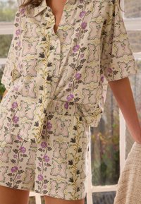 Next SET  - REGULAR FIT - Pyžamo - cream floral