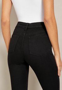 Friends Like These HIGH WAISTED - Vaqueros pitillo - black