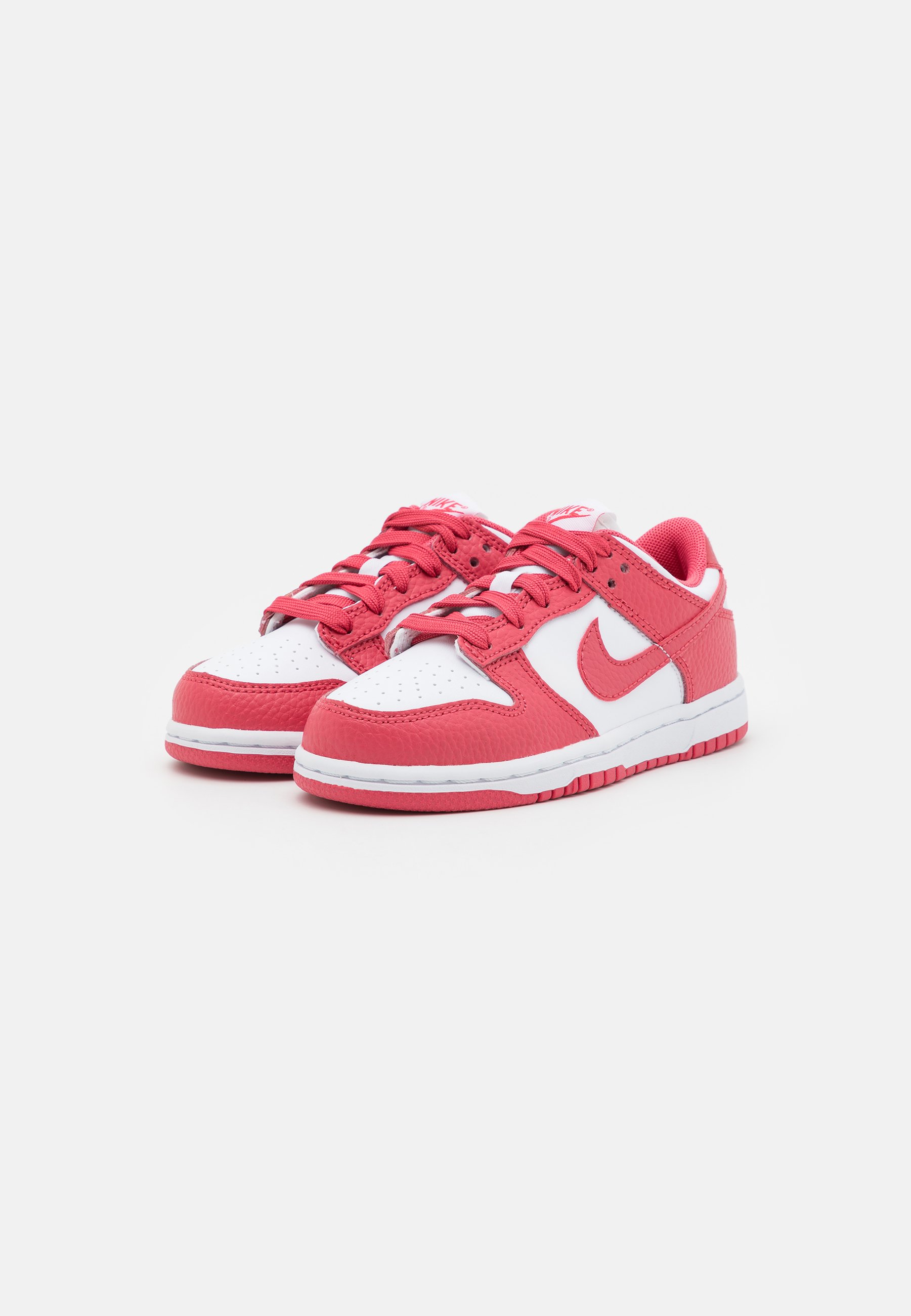 nike dunk white pink