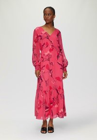 s.Oliver BLACK LABEL SMOK-DETAILS - Maxikleid - himbeere