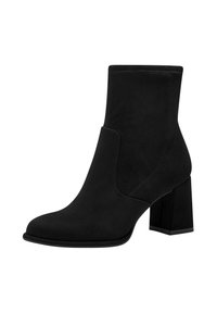 Černé semišové kotníkové boty s kulatou špičkou, elastickými bočními panely a masivním čtvercovým podpatkem. Hladká textura a minimalistický design.