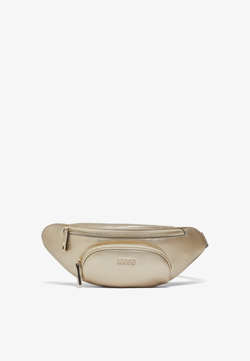 Sac banane en cuir de couleur or avec deux compartiments zippés et logo "LIU JO" sur la poche avant, présenté sur un fond blanc.