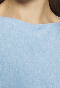 Culture Neule - light blue