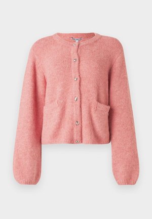 Lyserød cropped cardigan lavet af blødt materiale, med rund halsudskæring, lange ærmer, forlommer og skinnende knaplukninger.
