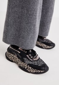 BELISSIMO - Sneakers basse - black/grey