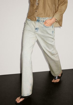 FADED MID-RISE - Jeans Straight Leg - light blue