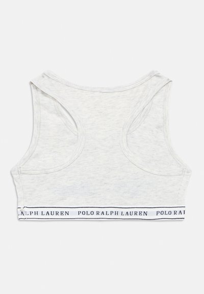 Szürke pamut sportmelltartó széles racerback részlettel és rugalmas szegéllyel, amelyen "POLO RALPH LAUREN" felirat található tengerészkék színben. Puha tapintású, testhezálló kialakítás.