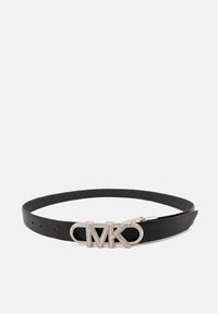 Cintura in pelle nera con fibbia in metallo argento MK decorata con strass, che offre un design elegante e fori di regolazione per la taglia.