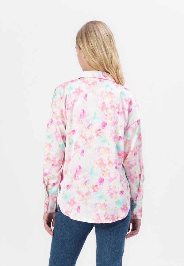 VMLIVIA - Button-down blouse - cherry blossom4