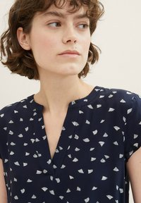 TOM TAILOR Bluse - navy minimal print