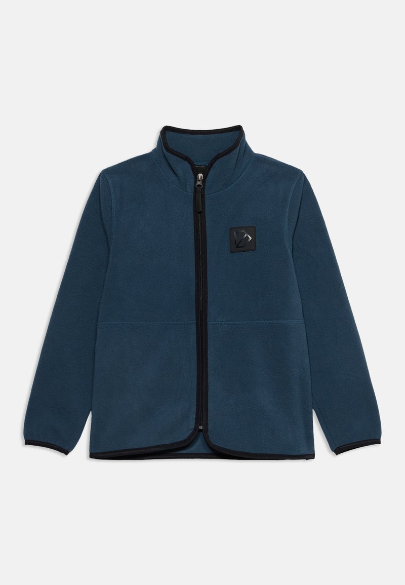 Σκούρα τιρκουάζ fleece μπουφάν με μαύρο φερμουάρ και διακοσμητικά, όρθιο γιακά, μακριά μανίκια και τετράγωνο λογότυπο στο αριστερό μέρος του στήθους.