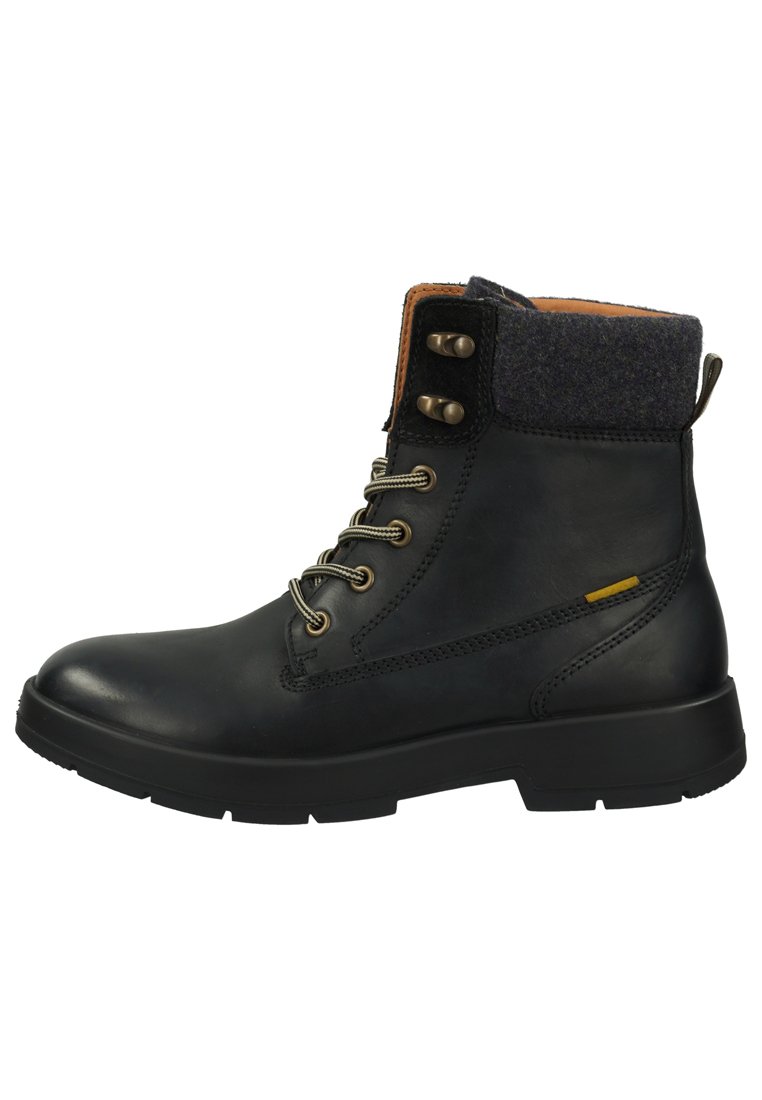 Schwarze Leder-Stiefelette mit grauem gepolstertem Kragen, Metallösen, runder Spitze und dicker Gummisohle, von der Außenseite gezeigt.