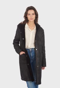 Oakwood ANGELIQUE REVERSIBLE - Manteau classique - black