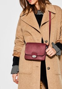 Esprit Borsa a tracolla - red