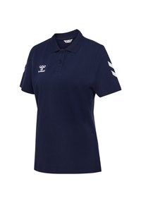 Mørkeblå poloshirt lavet af bomuld, med en tre-knaps placket, korte ærmer og hvide chevron-accents på ærmerne.