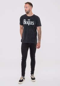 Paradiso Clothing THE BEATLES DROP T BAND LOGO SNOW WASH - Print T-shirt - black