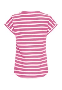 Lühikeste varrukatega T-särk, millel on roosad ja valged horisontaalsed triibud, pehme materjal, ümmargune kaelus ja kaardus ääreosa.