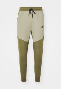 Tréningruha alsók - medium olive/light army/black