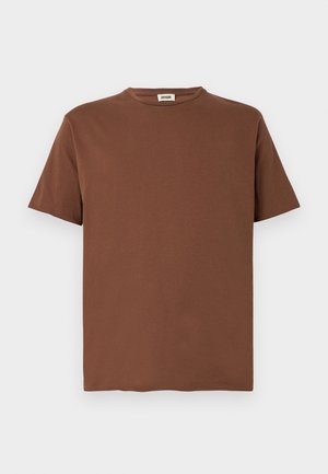 Brown cotton T-shirt with a round neck and short sleeves. The fabric has a smooth texture and a regular fit design.