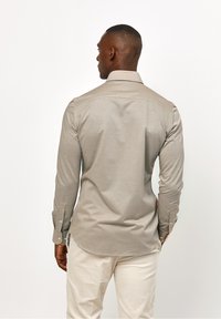 PROFUOMO JAPANESE FABRIC - Overhemd - camel