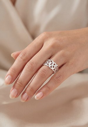 JOBO, JOBO RING TRIQUETRA - Ring - silver-coloured