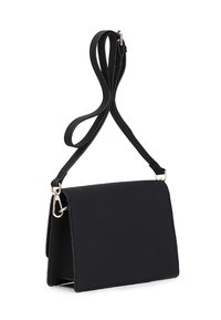 Černá kožená taška přes rameno se strukturovaným tvarem, která má odnímatelný popruh a zlaté akcenty na hardware. Hladký povrch a minimalistický design.