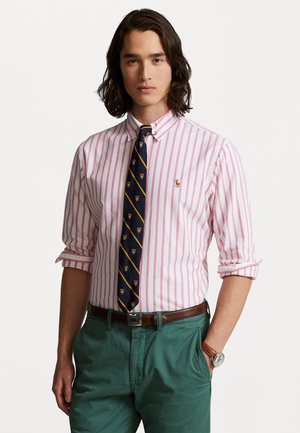 CUSTOM FIT STRIPED OXFORD SHIRT - Button down-skjorte - pink/white