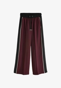 Unselected, berry red