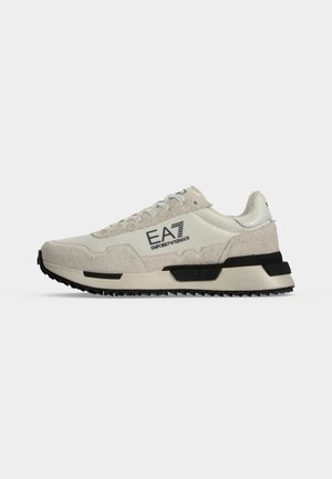 EA7 Emporio Armani, VINTAGE RUNNING SNEAKER - Baskets basses - triple white/black