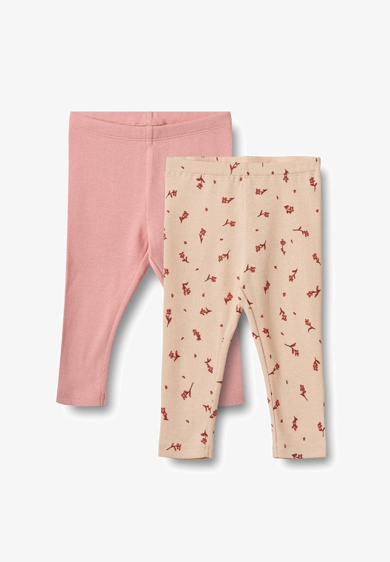 Két pár bordázott kisgyermek leggings, az egyik egyszínű poros rózsaszín, a másik bézs kis piros virágmintával, síkban elhelyezve egy fehér háttér előtt.