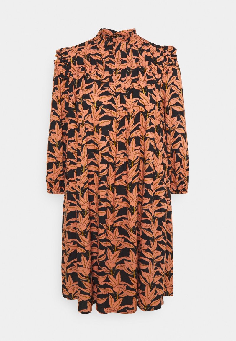 Robe noire à manches longues avec col montant et épaules volantées, avec un motif de feuilles orange et jaune partout.